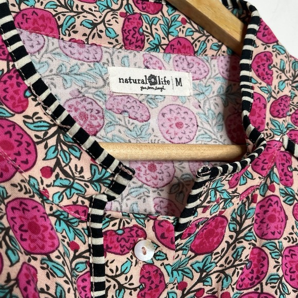Natural Life Top Womens Size M Pomegranate Print Artsy Tie Front Blouse - Picture 5 of 8
